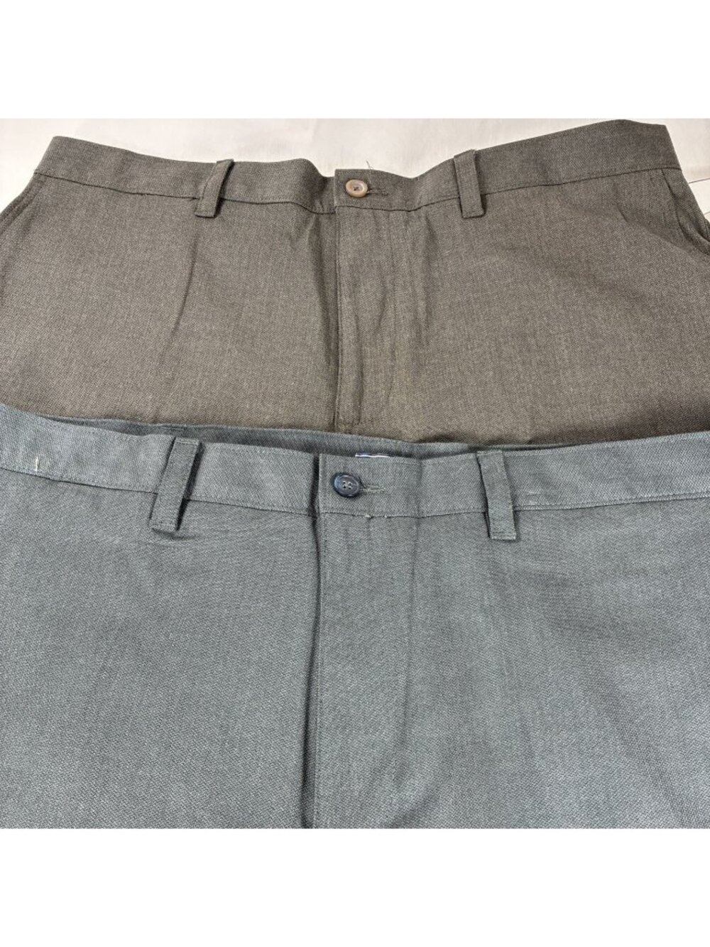 IZOD Mens 36 NWT Shorts Lot of 2 Gray Brown Flat Front Dress Casual Classic Fit